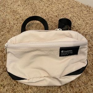 Lululemon 1L Belt Bag